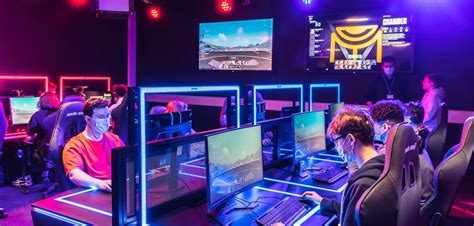 What is Esports in College: A Gateway to Digital Arenas and Academic Growth